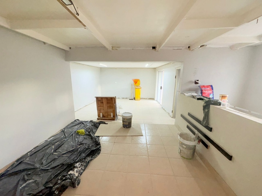 7 Bedroom Property for Sale in Sunnyridge Eastern Cape